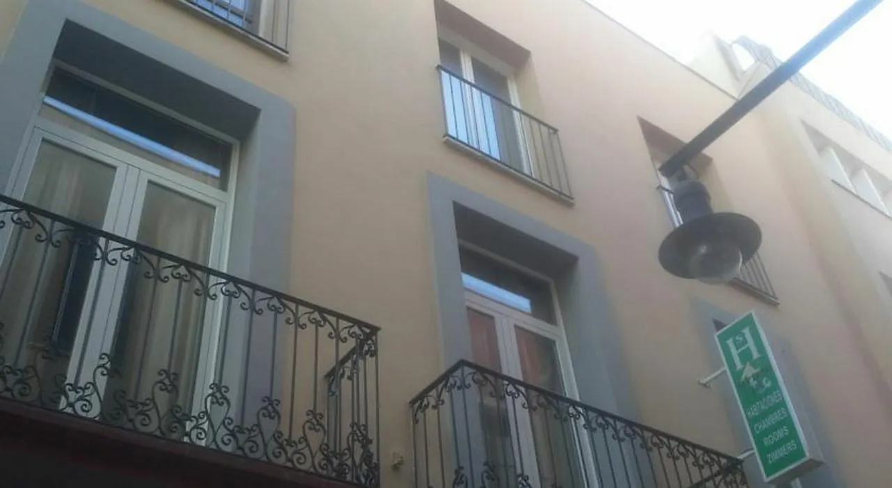 Neptuno Hostal Lloret de Mar España